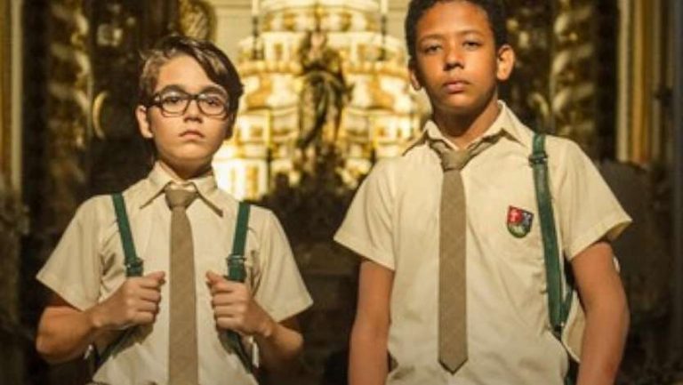 Постер бразильского сериала «Если я сейчас закрою глаза»
