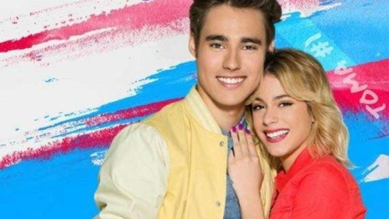 Обложка сериала «Виолетта» Постер аргентинского сериала «Виолетта»