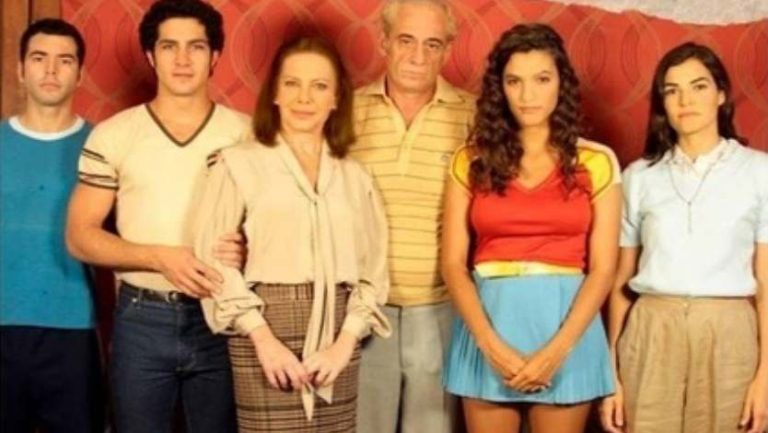 Обложка сериала «История одного клана» Постер аргентинского сериала «История одного клана»