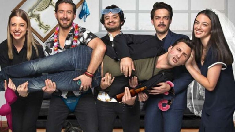 Постер мексиканского сериала «Как выжить, будучи одиноким»