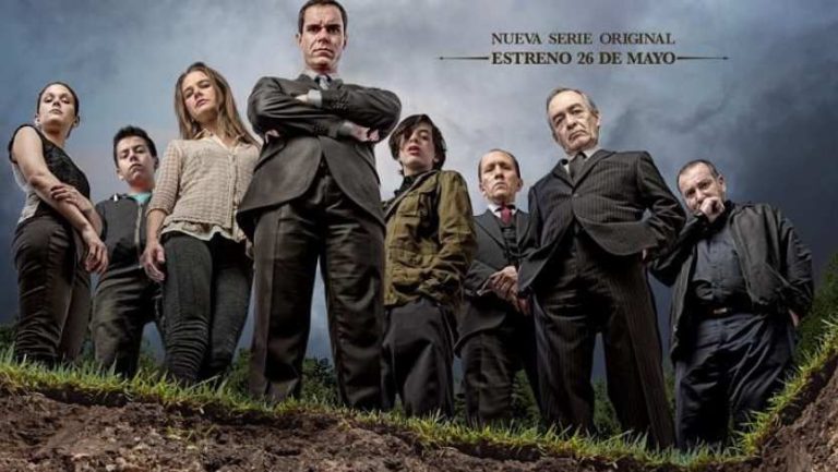 Постер мексиканского сериала «Сеньор Авила»
