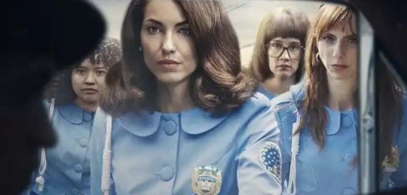 Женщины в синем