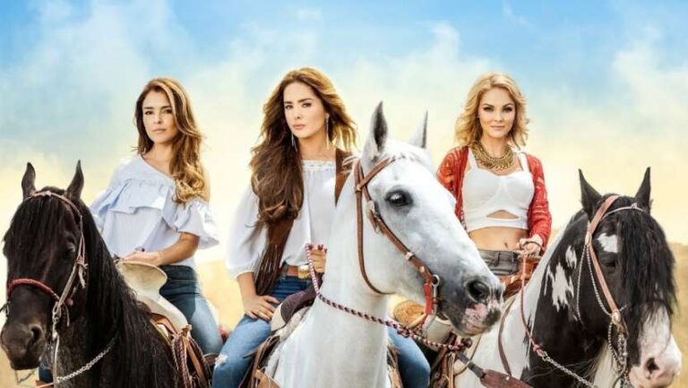 Постер мексиканского сериала «Амазонки»